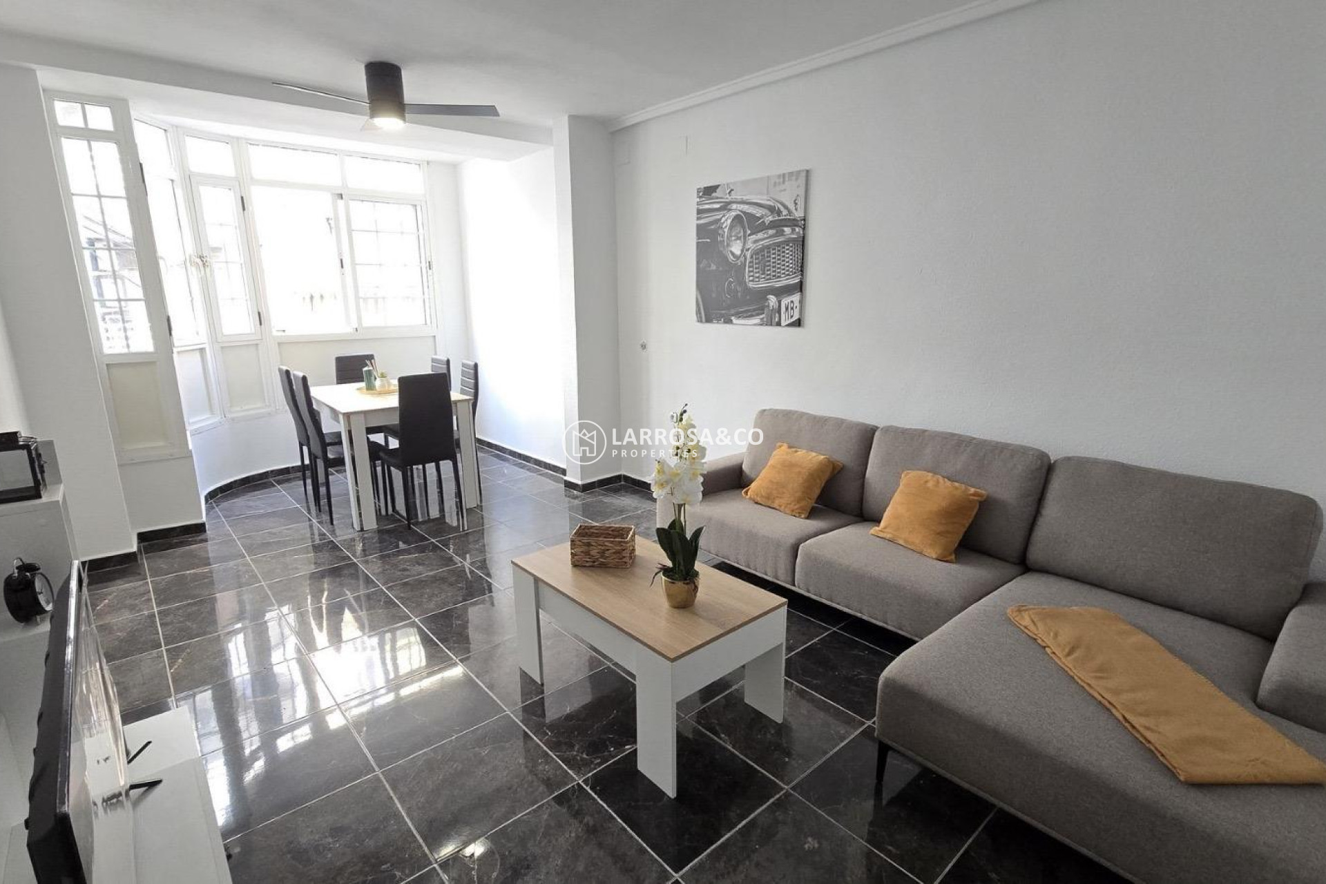 Resale - Apartment - Torrevieja - Centro - Muelle Pesquero