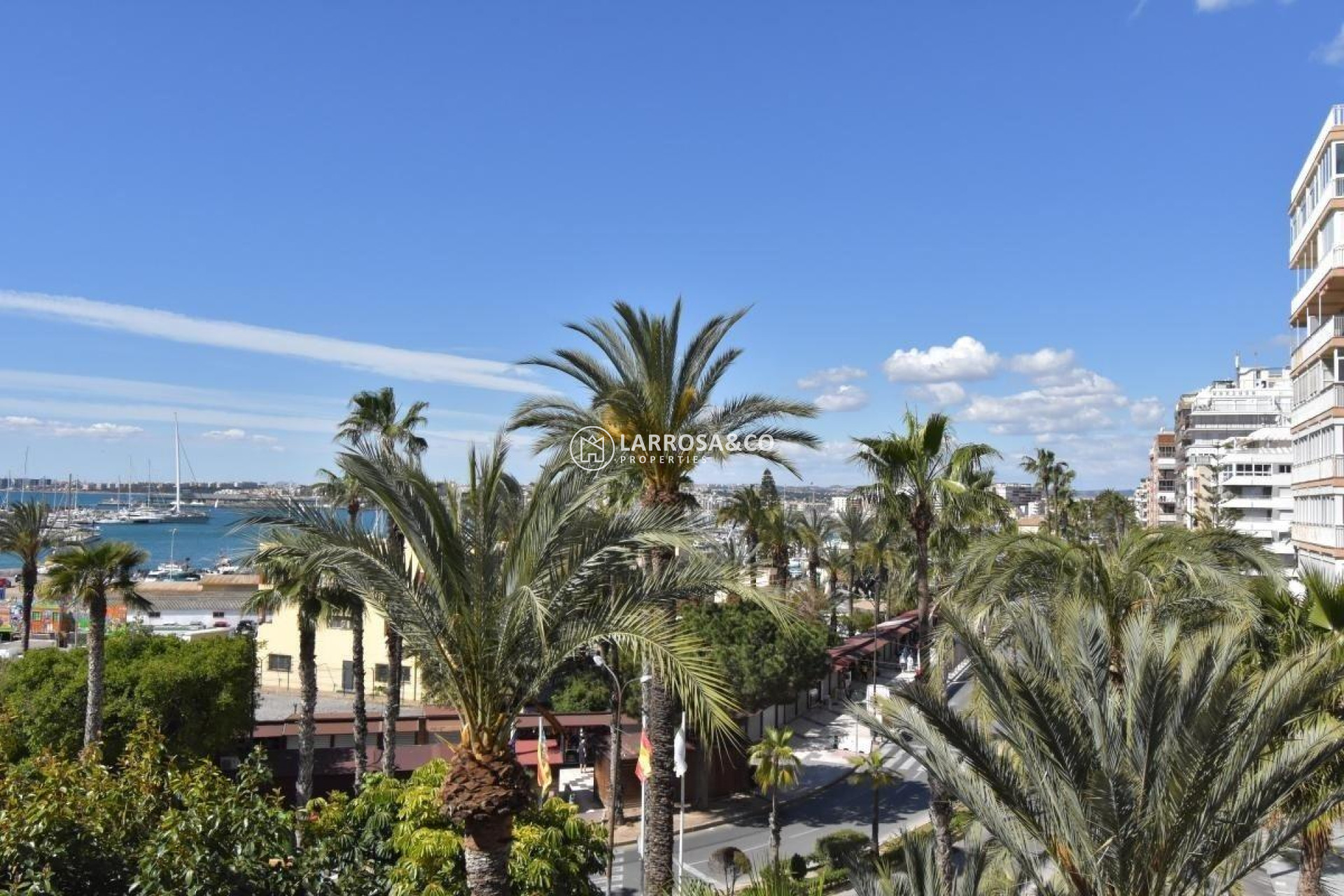 Resale - Apartment - Torrevieja - Centro - Muelle Pesquero