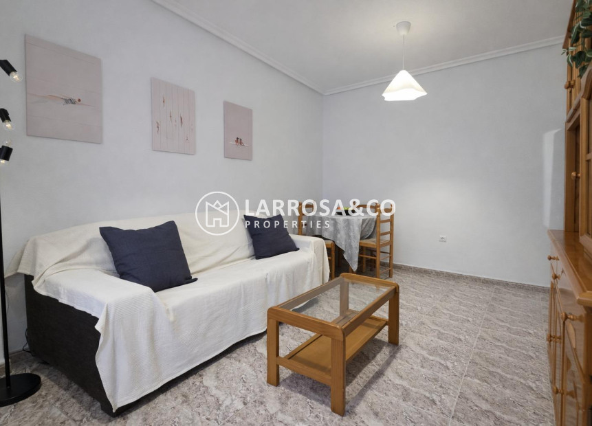Resale - Apartment - Torrevieja - Centro - Muelle Pesquero