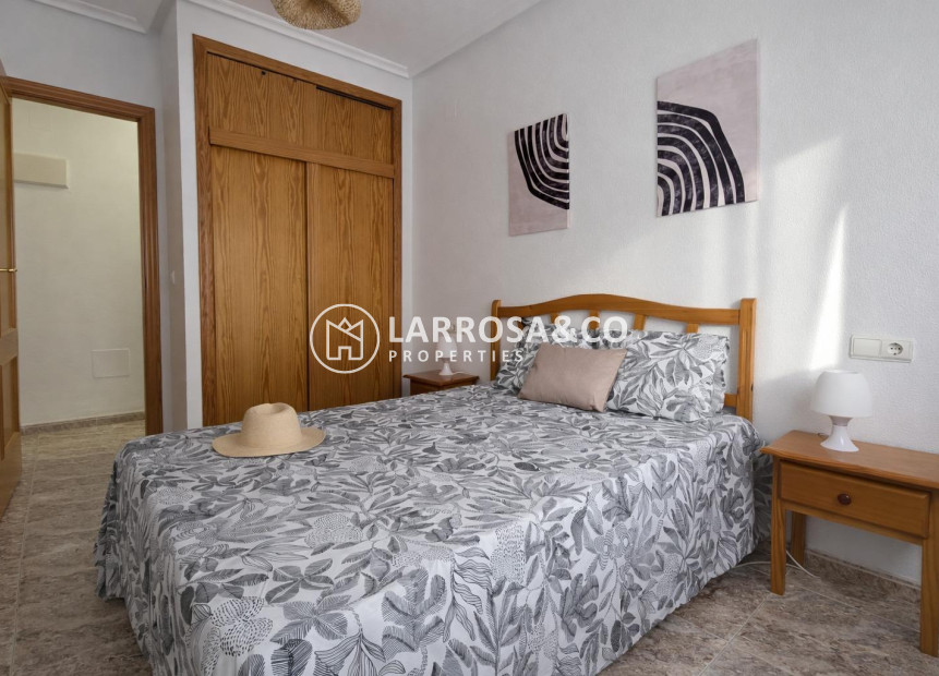 Resale - Apartment - Torrevieja - Centro - Muelle Pesquero