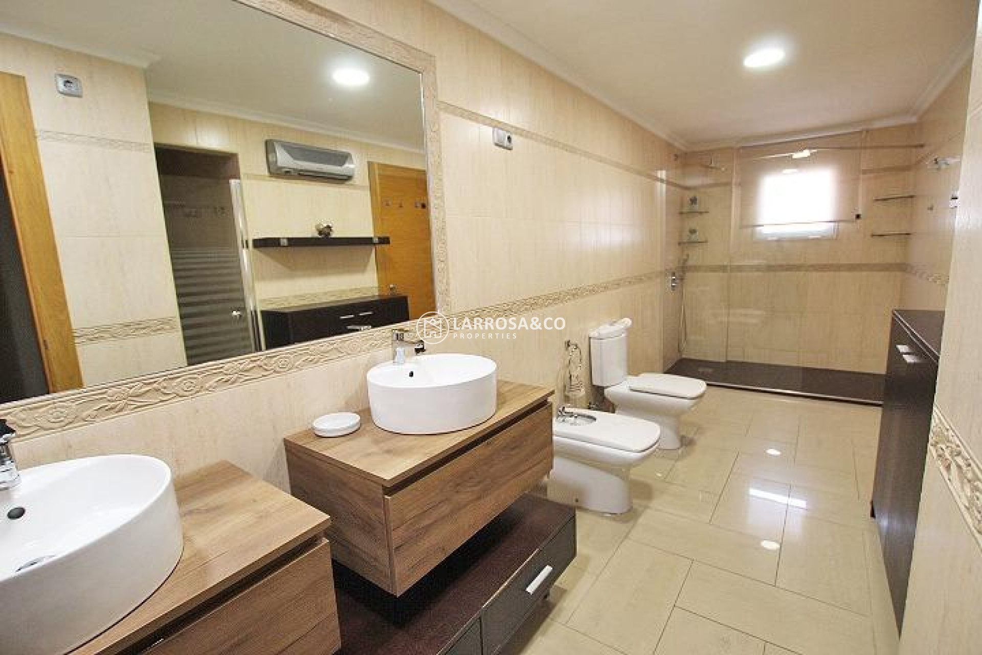 Resale - Apartment - Torrevieja - Centro