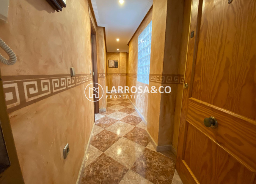 Resale - Apartment - Torrevieja - Centro