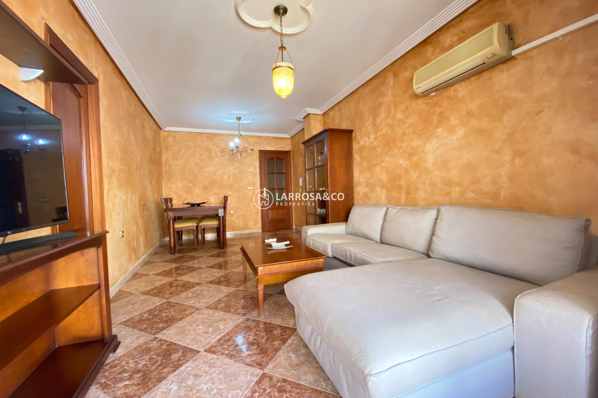 Resale - Apartment - Torrevieja - Centro