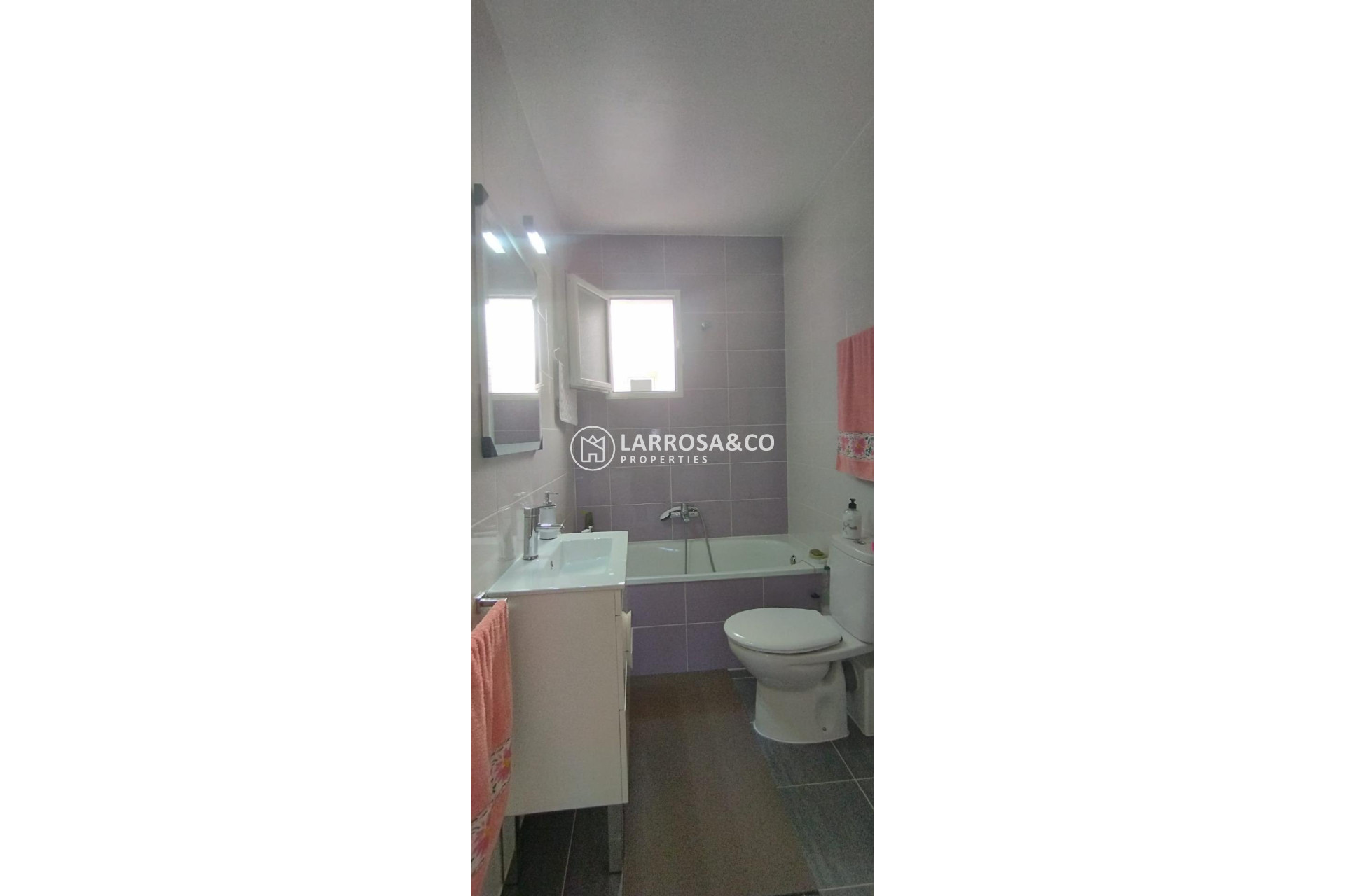 Resale - Apartment - Torrevieja - Centro