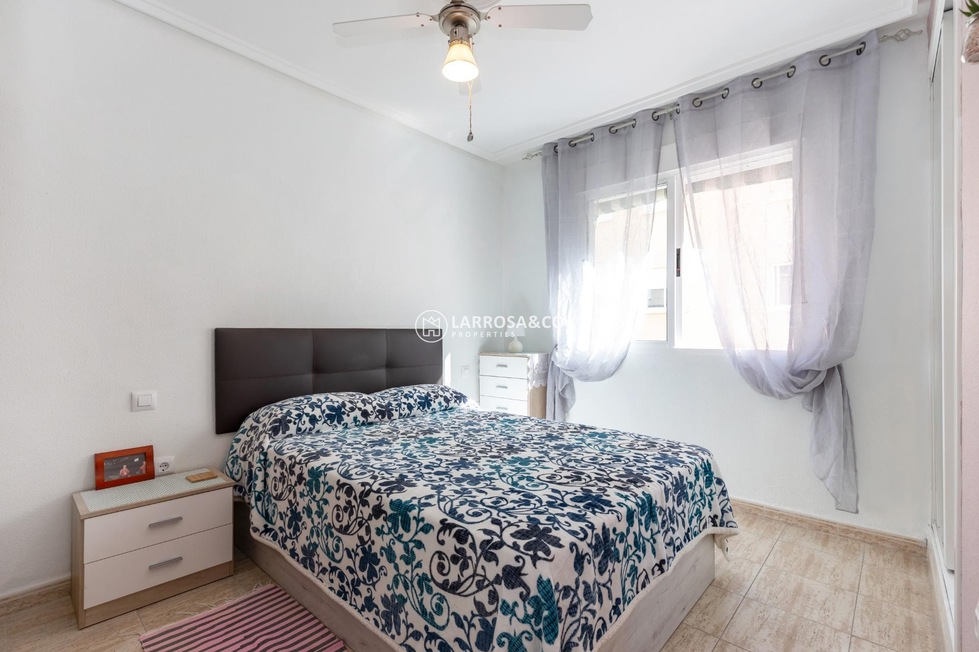 Resale - Apartment - Torrevieja - Centro