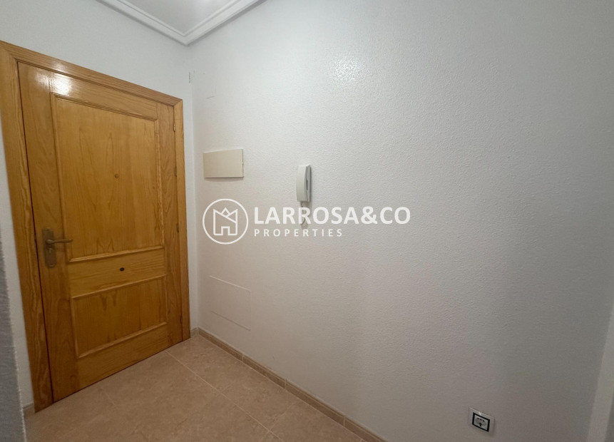 Resale - Apartment - Torrevieja - Centro