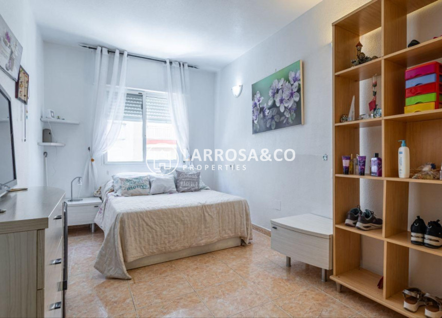 Resale - Apartment - Torrevieja - Centro