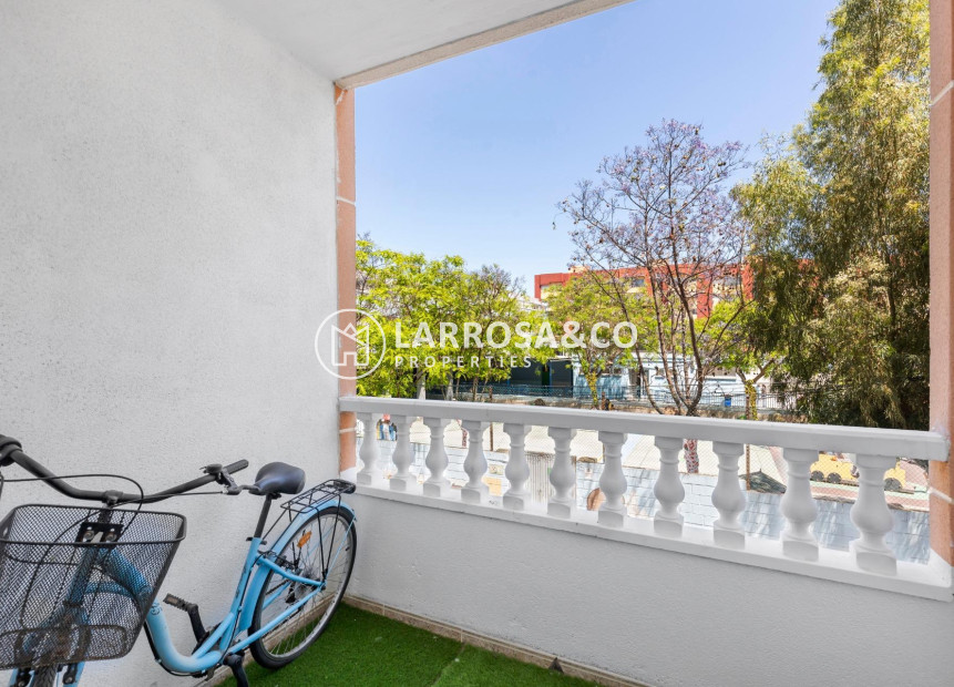 Resale - Apartment - Torrevieja - Centro