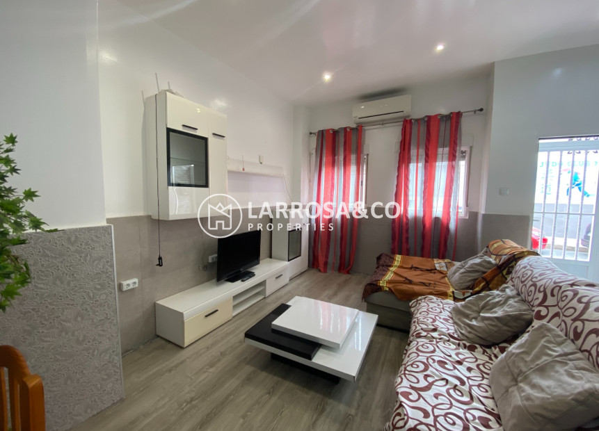 Resale - Apartment - Torrevieja - Centro