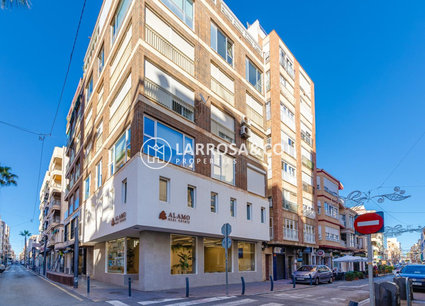 Resale - Apartment - Torrevieja - Centro