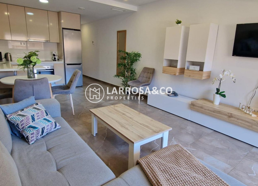 Resale - Apartment - Torrevieja - Centro