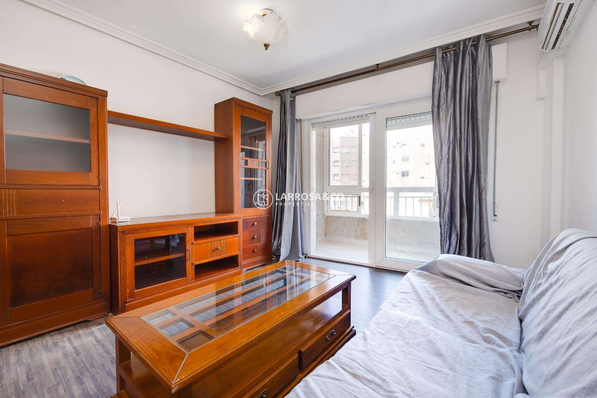 Resale - Apartment - Torrevieja - Centro