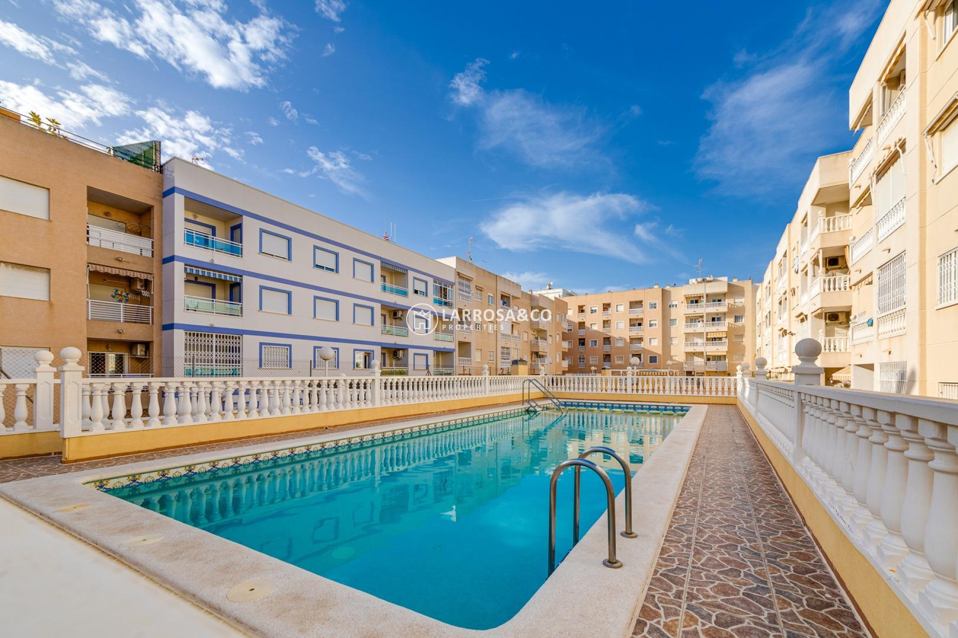 Resale - Apartment - Torrevieja - Centro