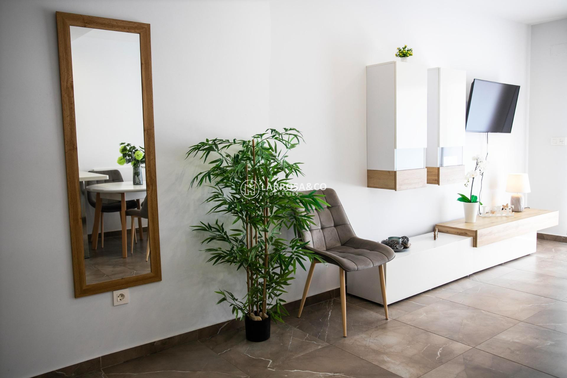 Resale - Apartment - Torrevieja - Centro