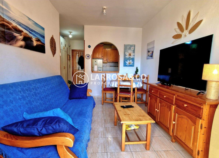 Resale - Apartment - Torrevieja - Centro