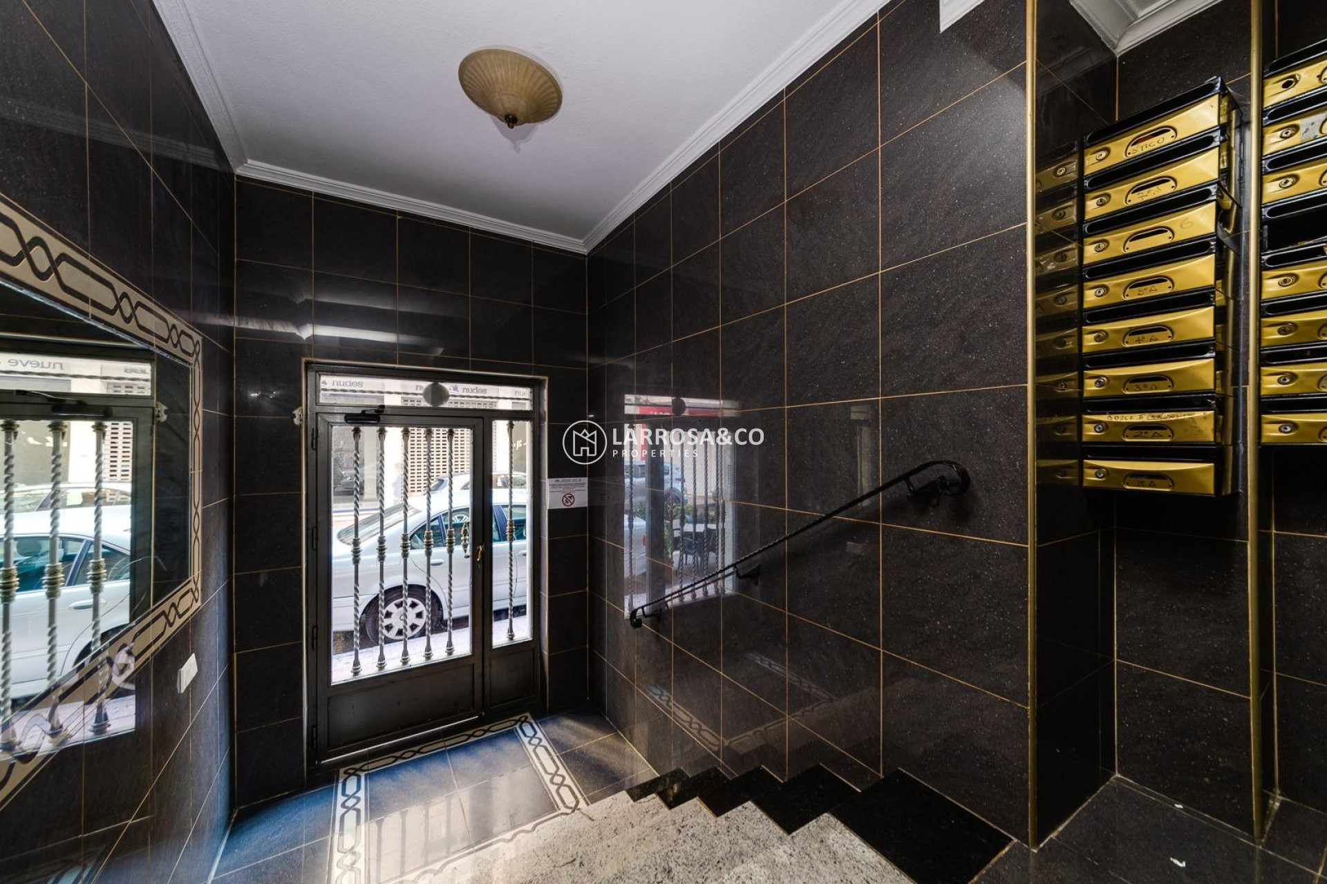 Resale - Apartment - Torrevieja - Centro