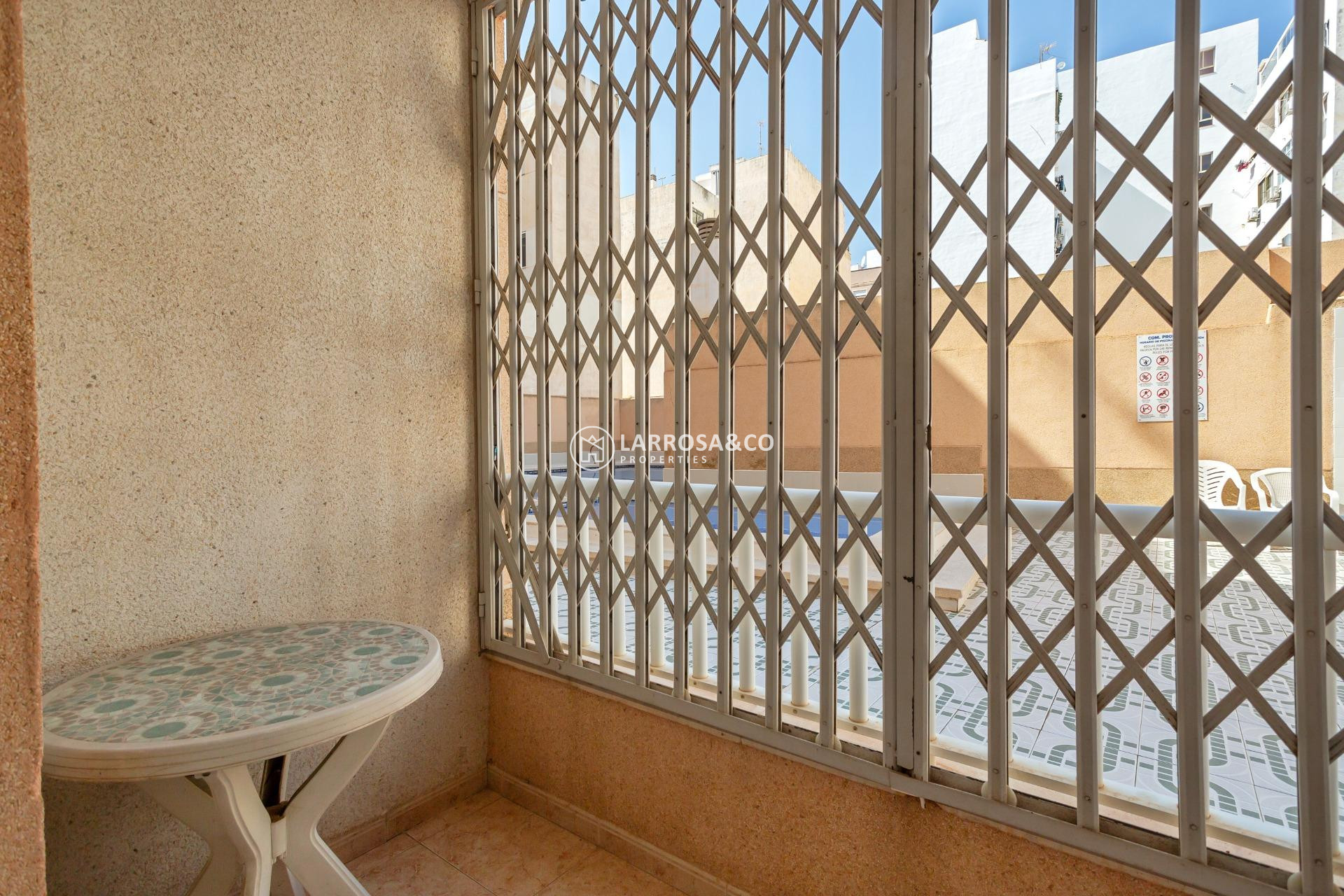 Resale - Apartment - Torrevieja - Centro