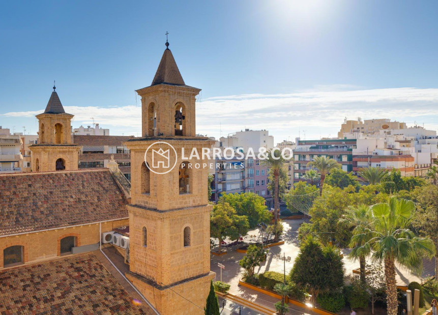 Resale - Apartment - Torrevieja - Centro