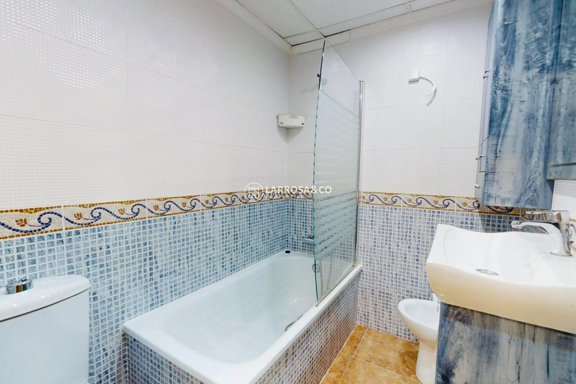 Resale - Apartment - Torrevieja - Centro