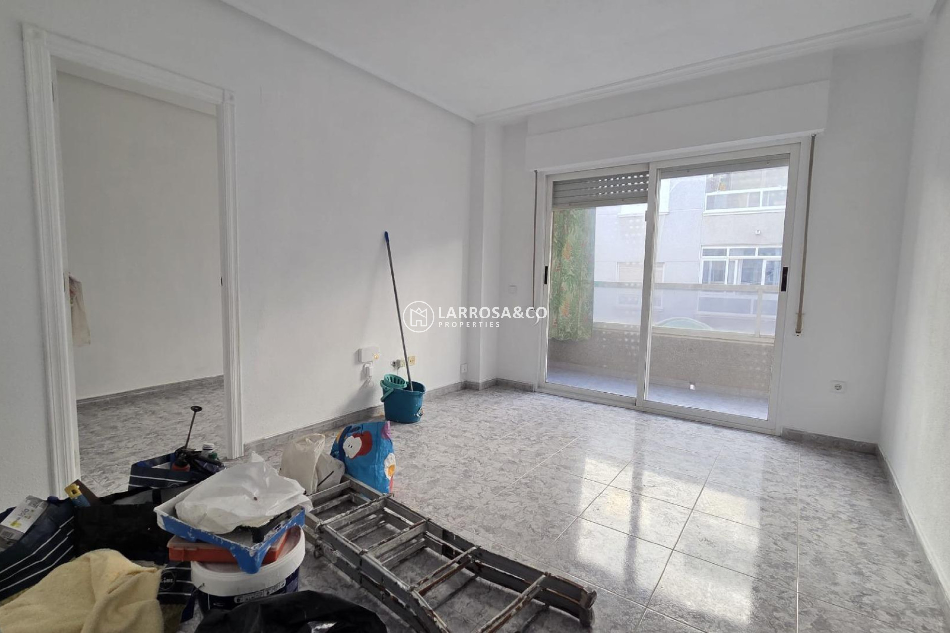 Resale - Apartment - Torrevieja - Centro