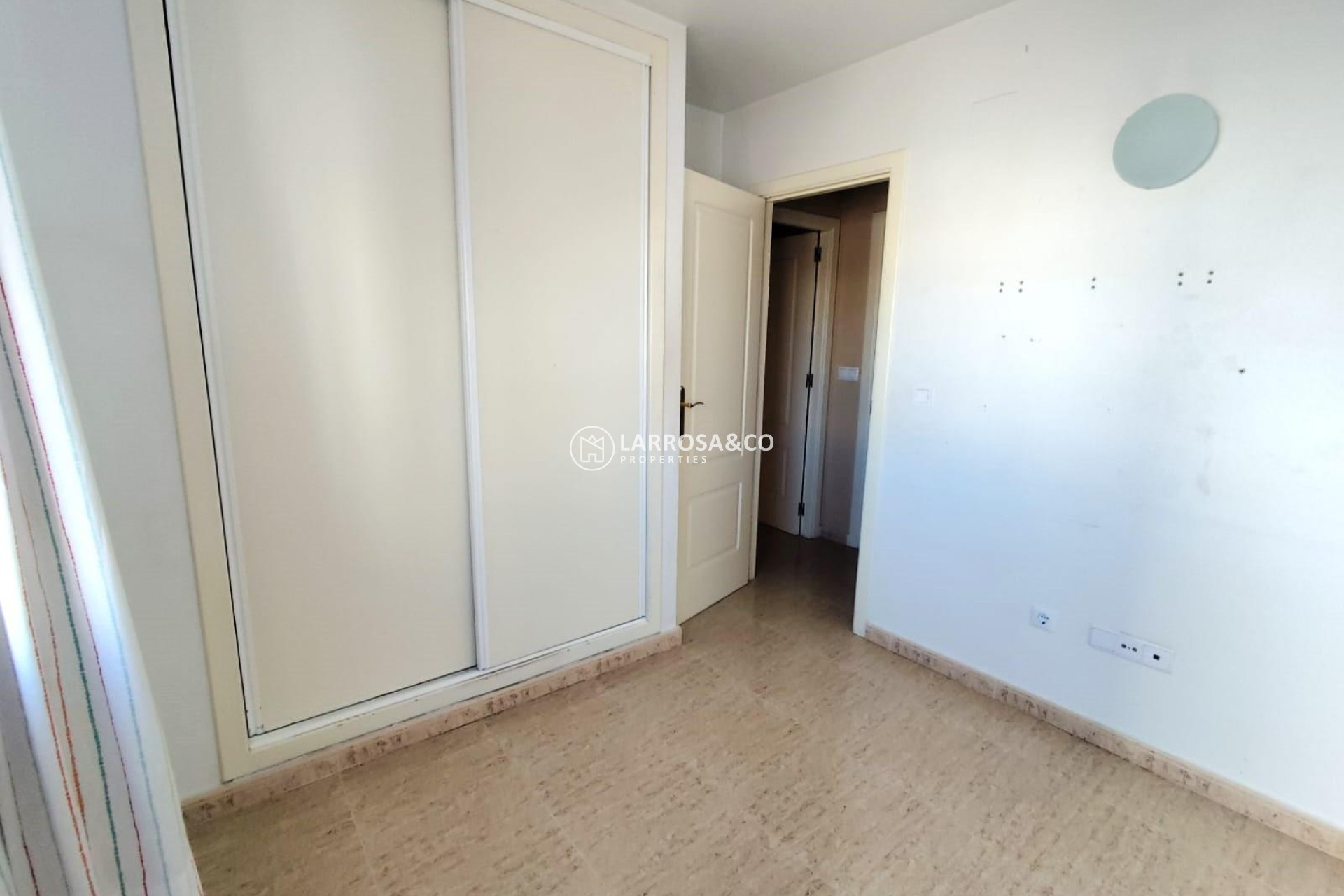 Resale - Apartment - Torrevieja - Centro