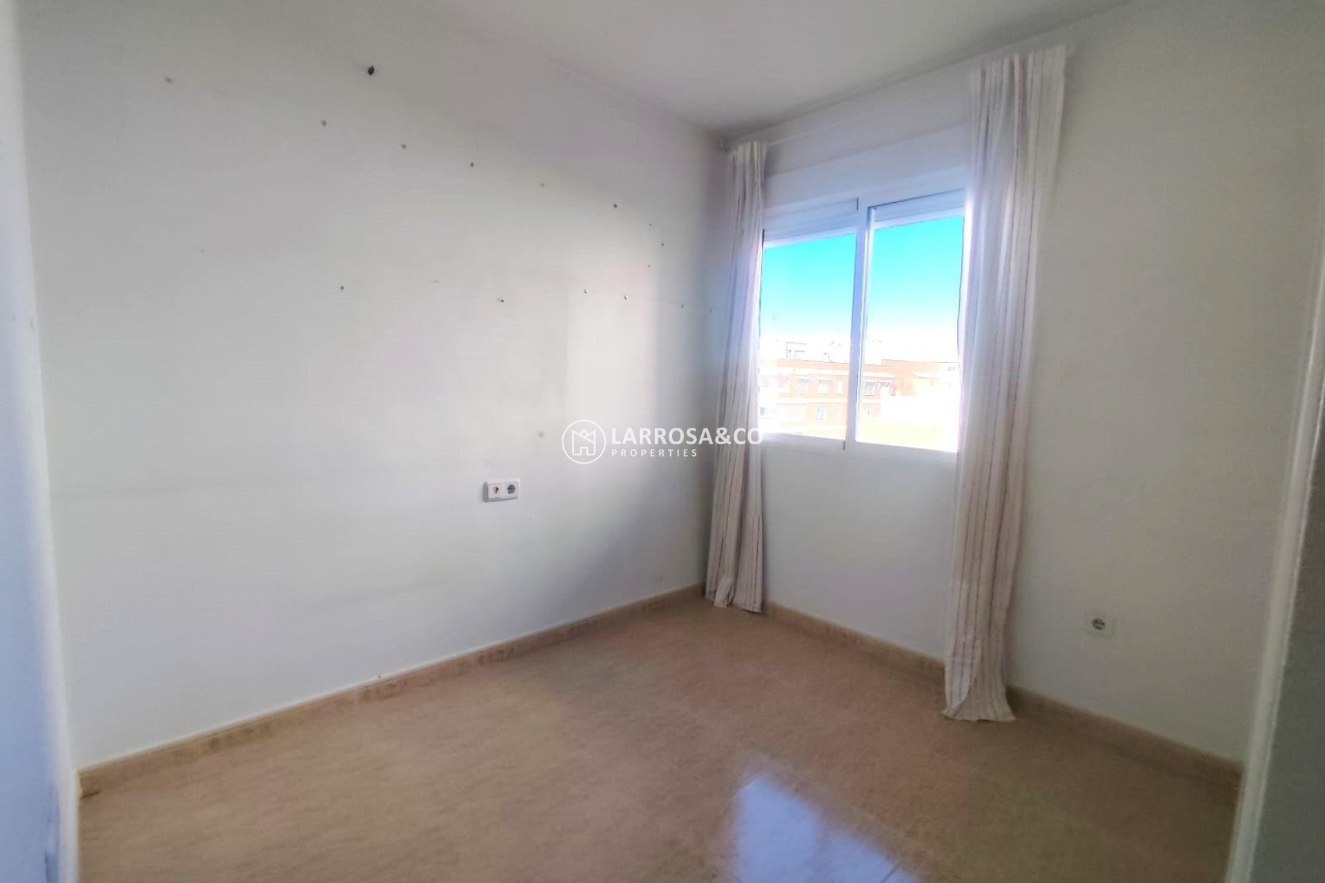 Resale - Apartment - Torrevieja - Centro