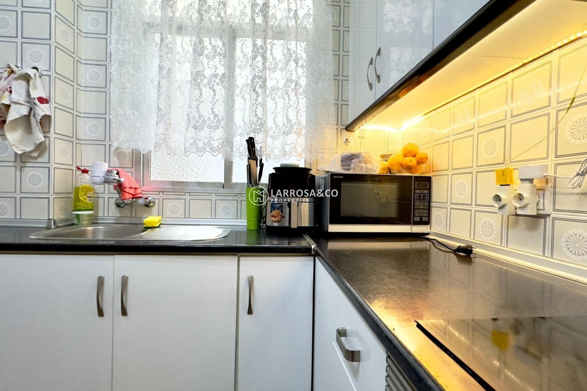 Resale - Apartment - Torrevieja - Centro