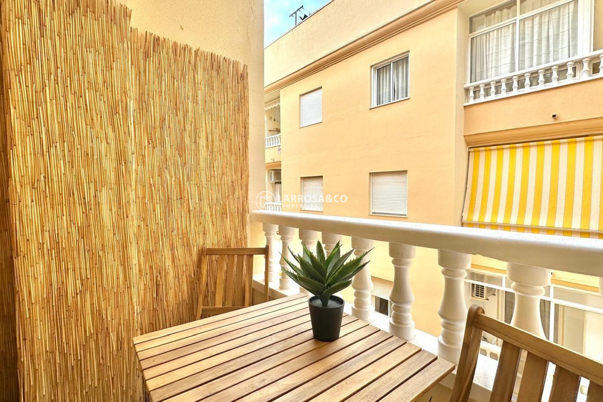 Resale - Apartment - Torrevieja - Centro