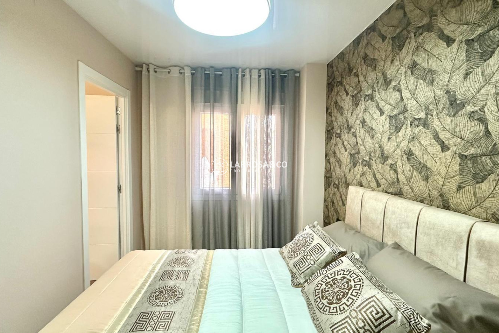 Resale - Apartment - Torrevieja - Centro