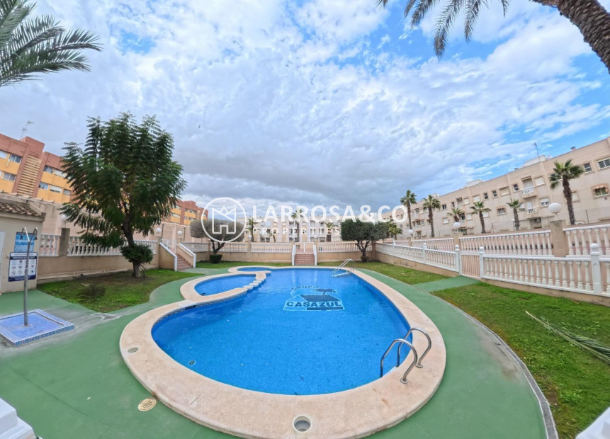 Resale - Apartment - Torrevieja - Centro