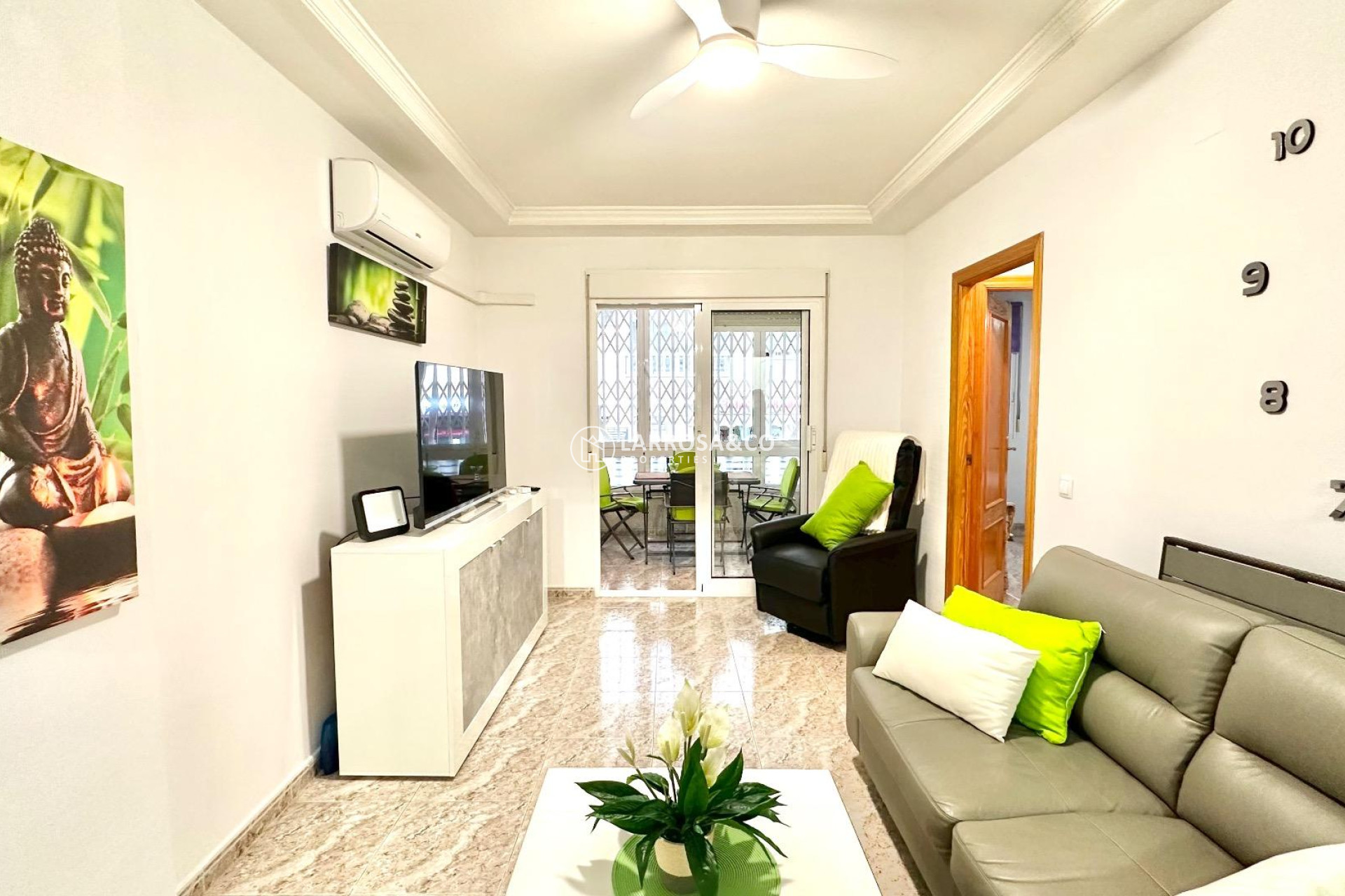 Resale - Apartment - Torrevieja - Centro