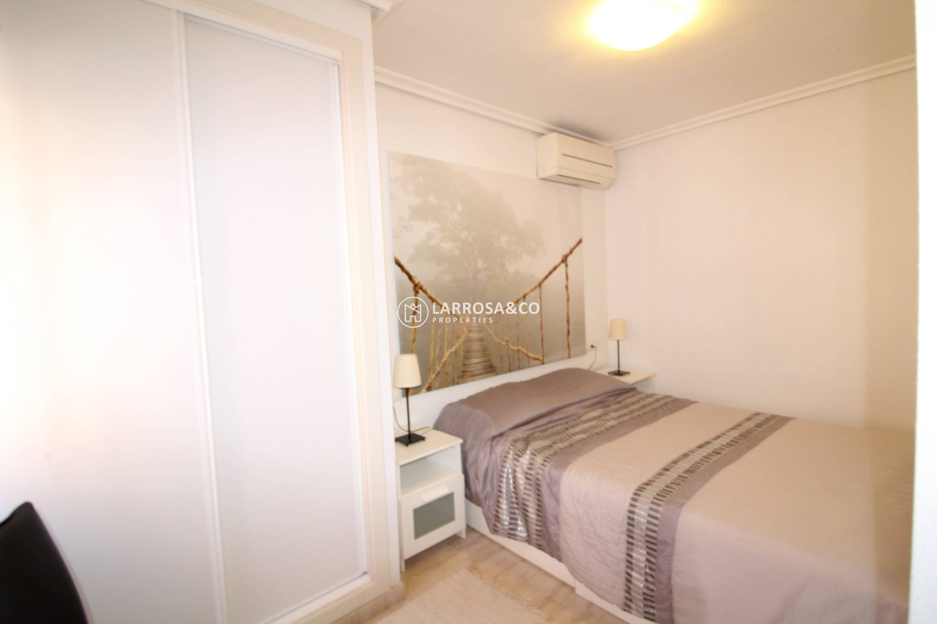 Resale - Apartment - Torrevieja - Centro
