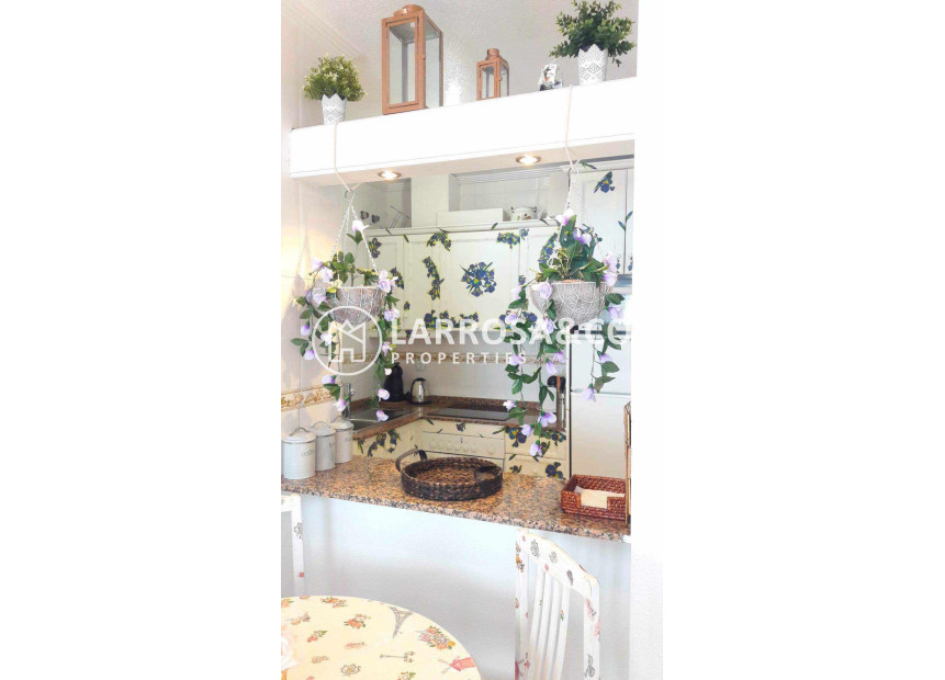 Resale - Apartment - Torrevieja - Centro