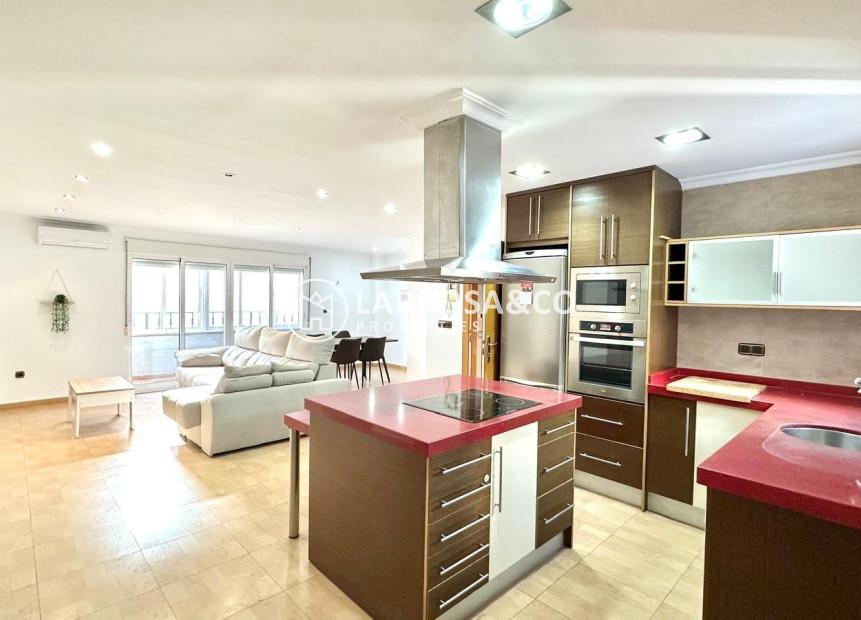 Resale - Apartment - Torrevieja - Centro