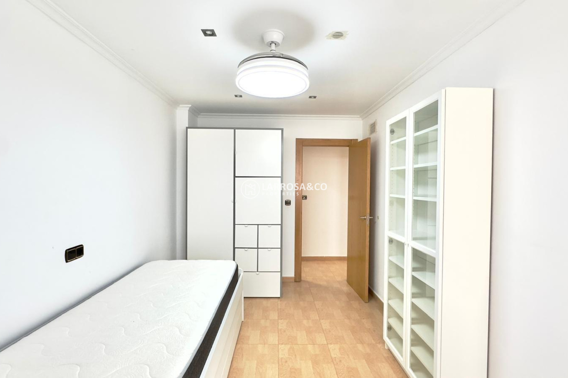 Resale - Apartment - Torrevieja - Centro