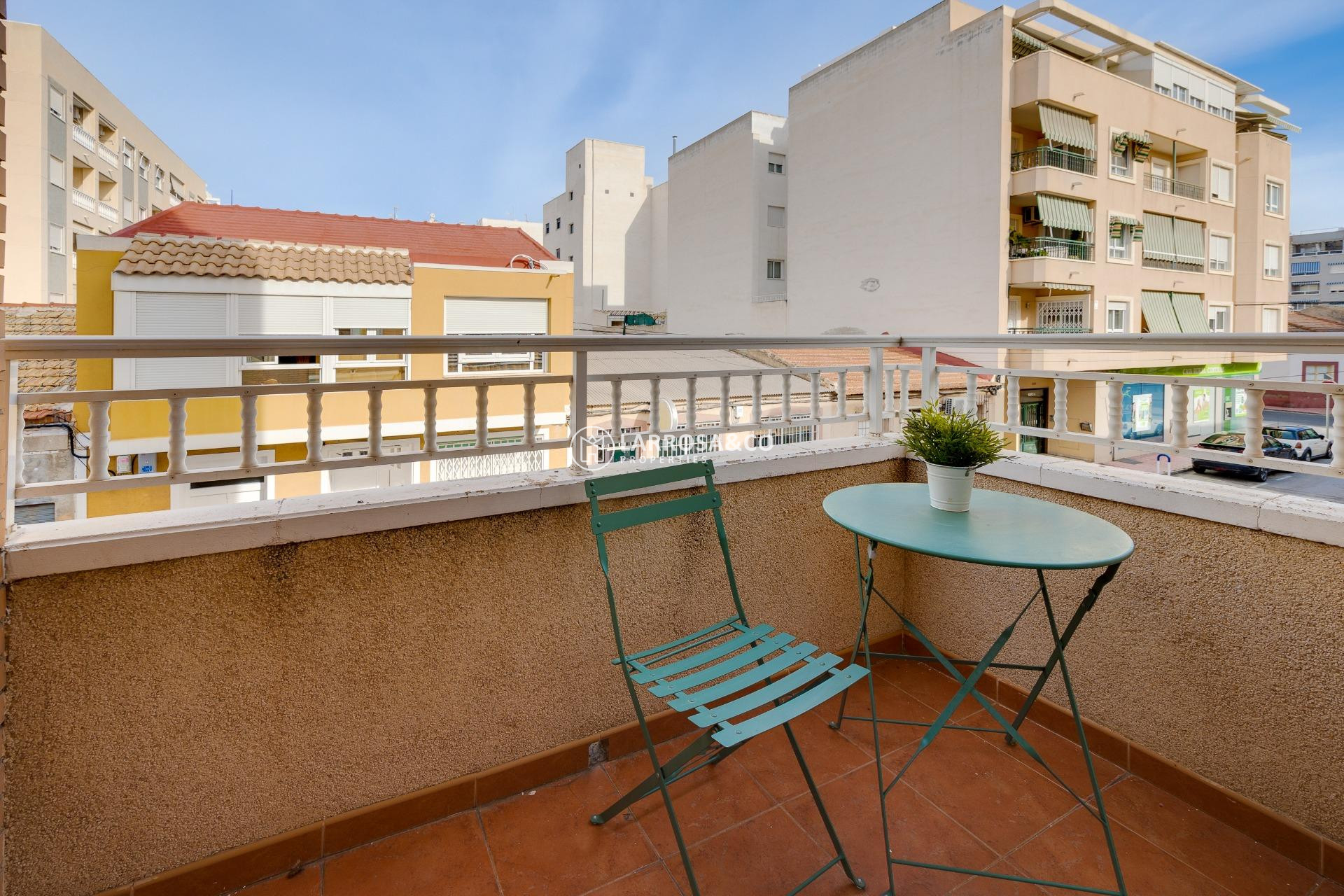 Resale - Apartment - Torrevieja - Centro