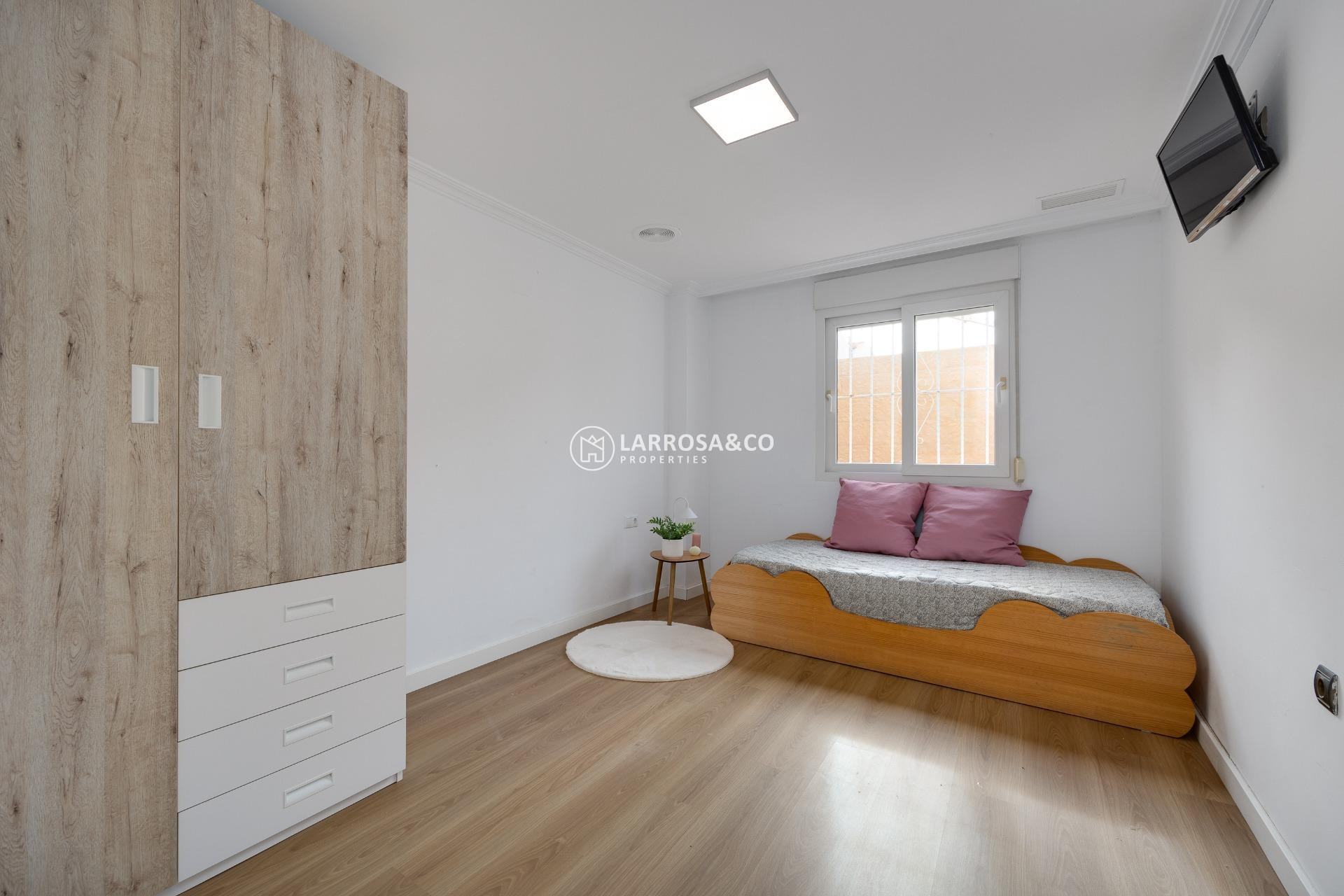 Resale - Apartment - Torrevieja - Centro