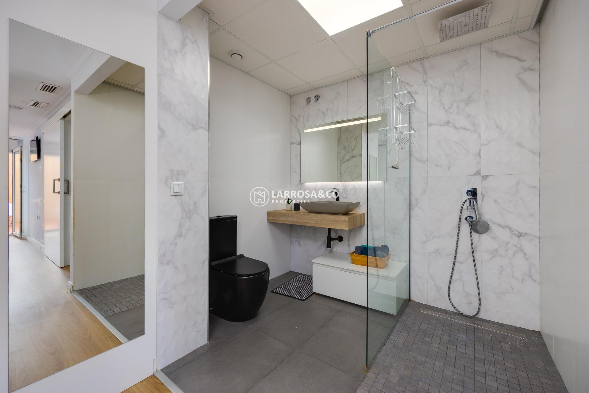 Resale - Apartment - Torrevieja - Centro