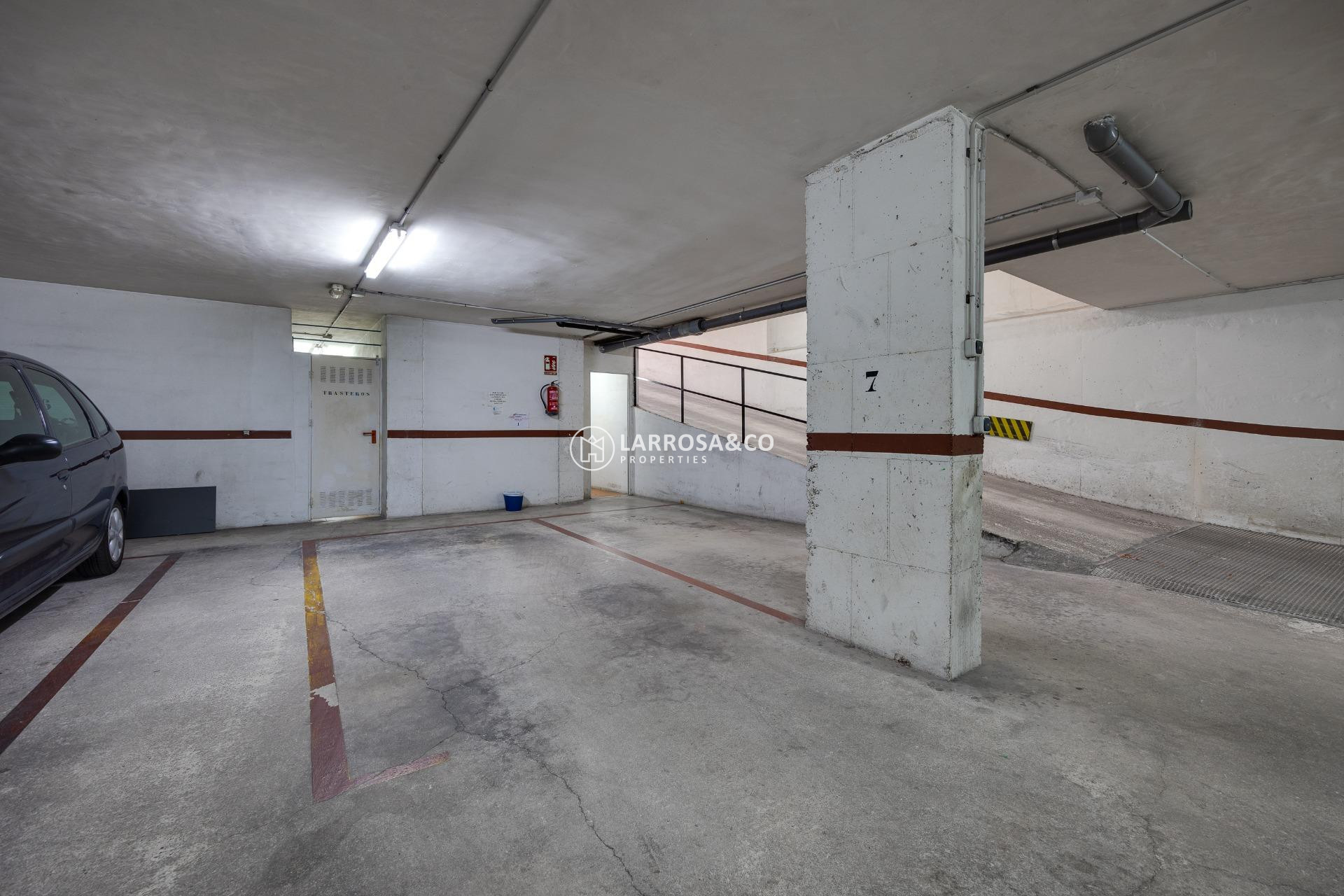 Resale - Apartment - Torrevieja - Centro