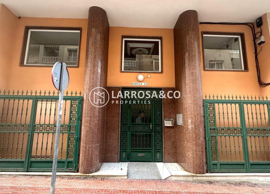 Resale - Apartment - Torrevieja - Centro