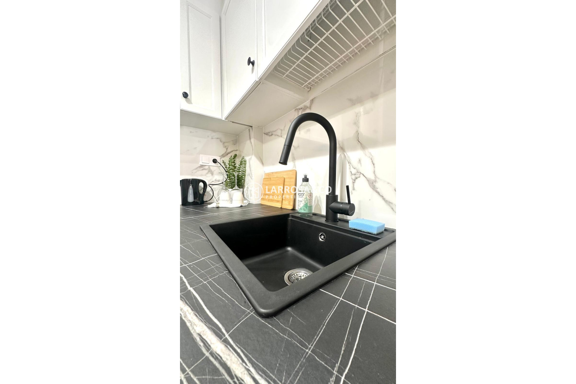 Resale - Apartment - Torrevieja - Centro