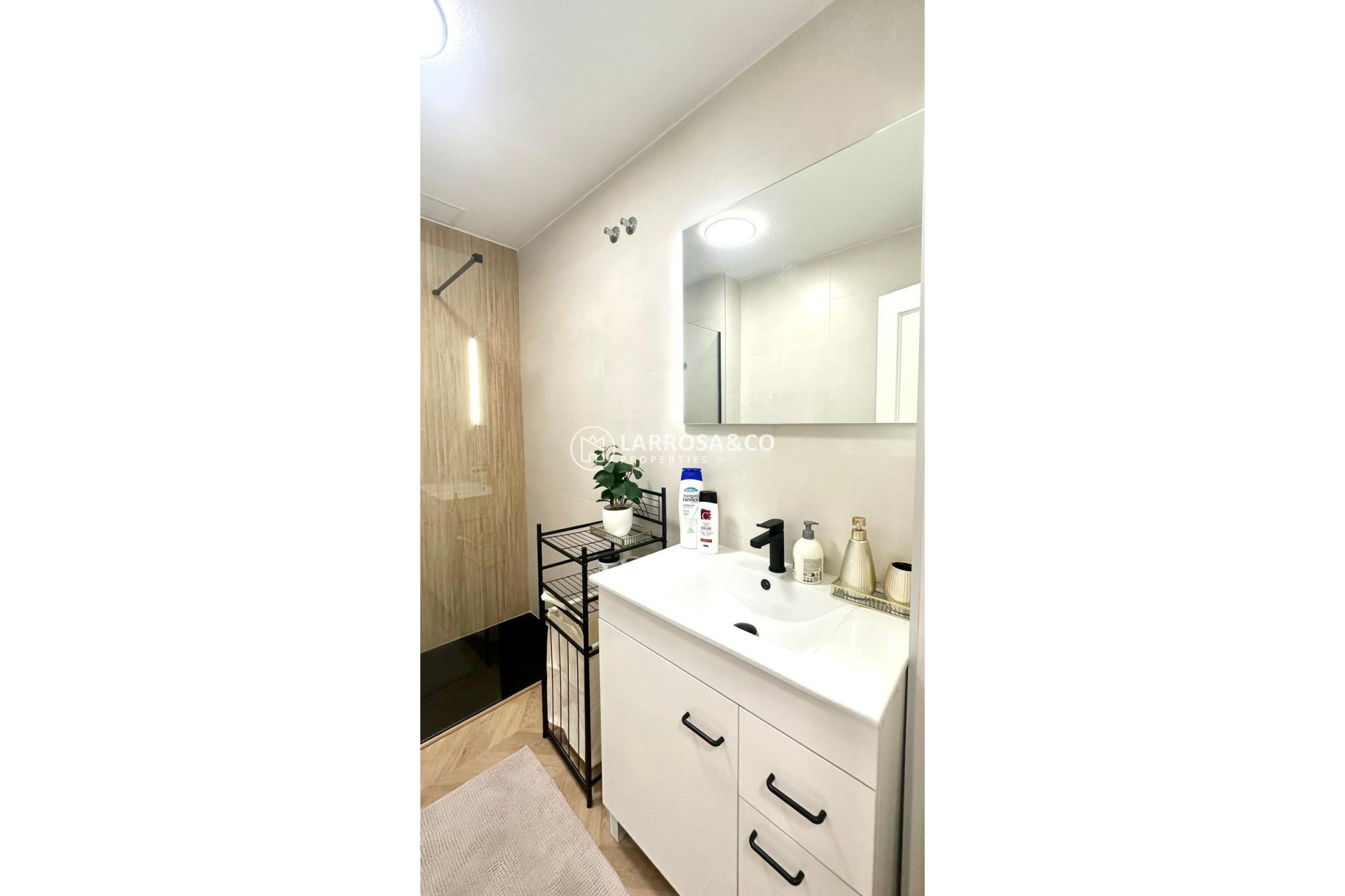 Resale - Apartment - Torrevieja - Centro