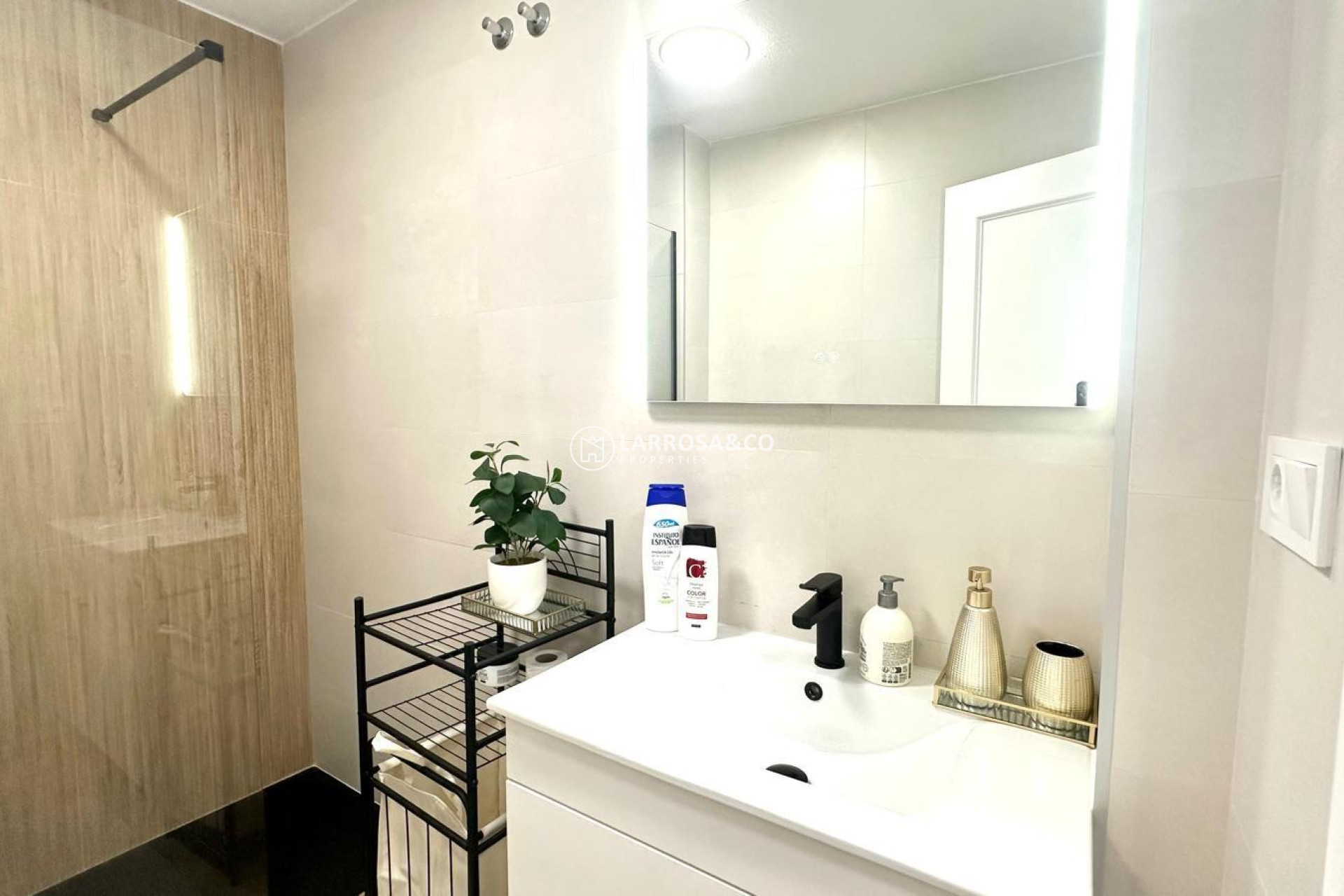 Resale - Apartment - Torrevieja - Centro