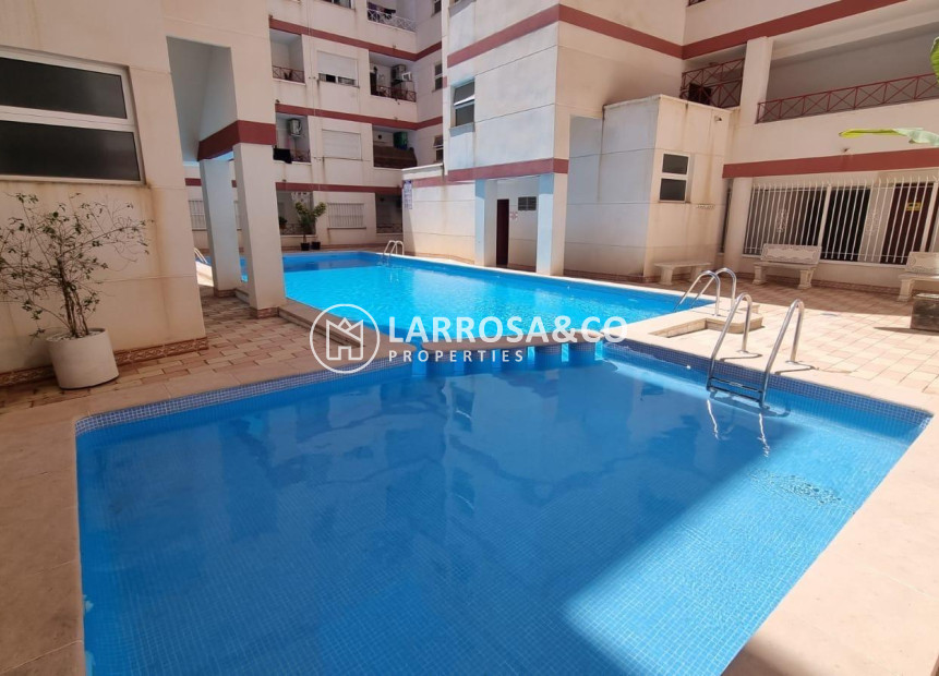 Resale - Apartment - Torrevieja - Centro