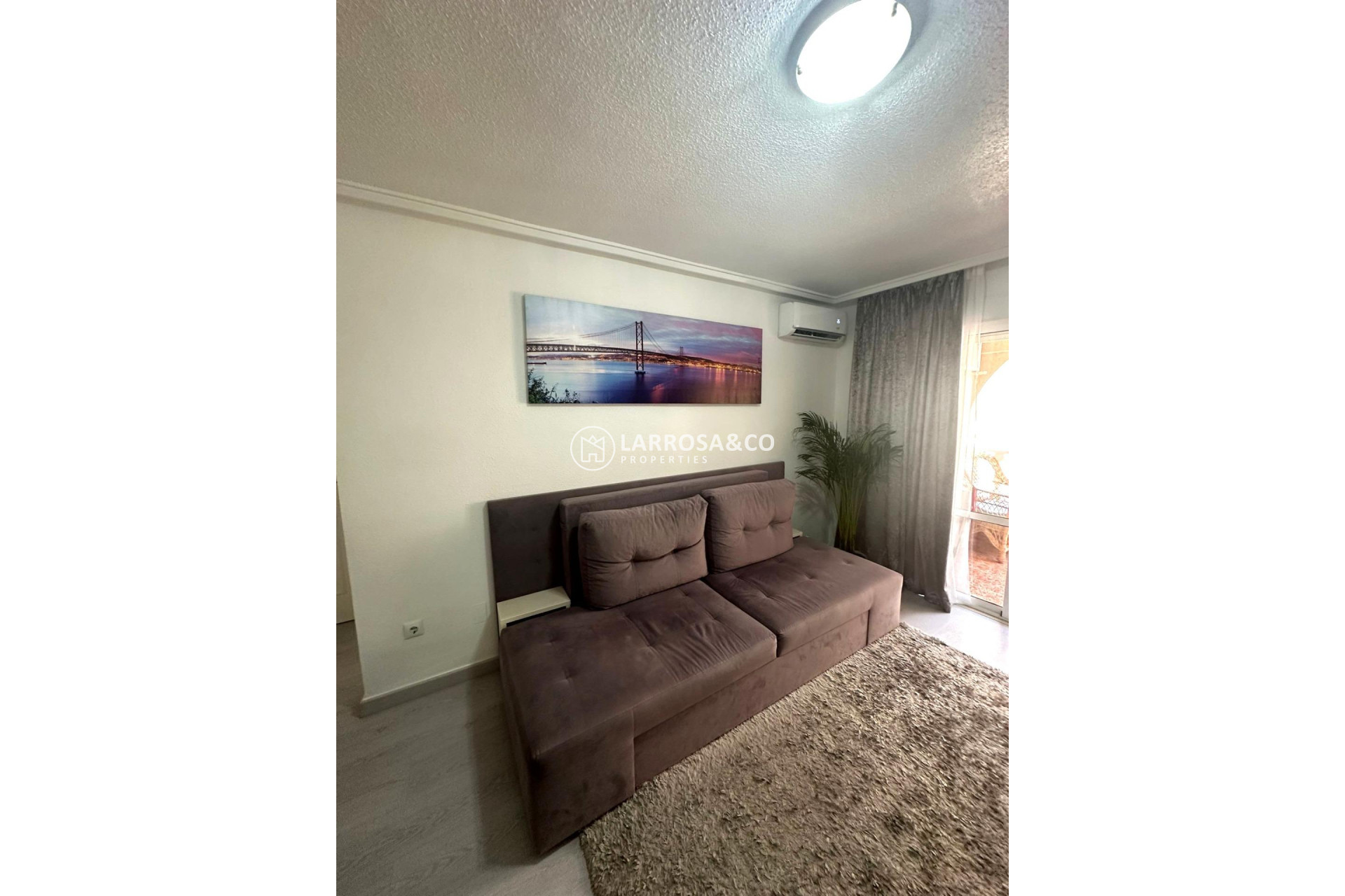 Resale - Apartment - Torrevieja - Centro