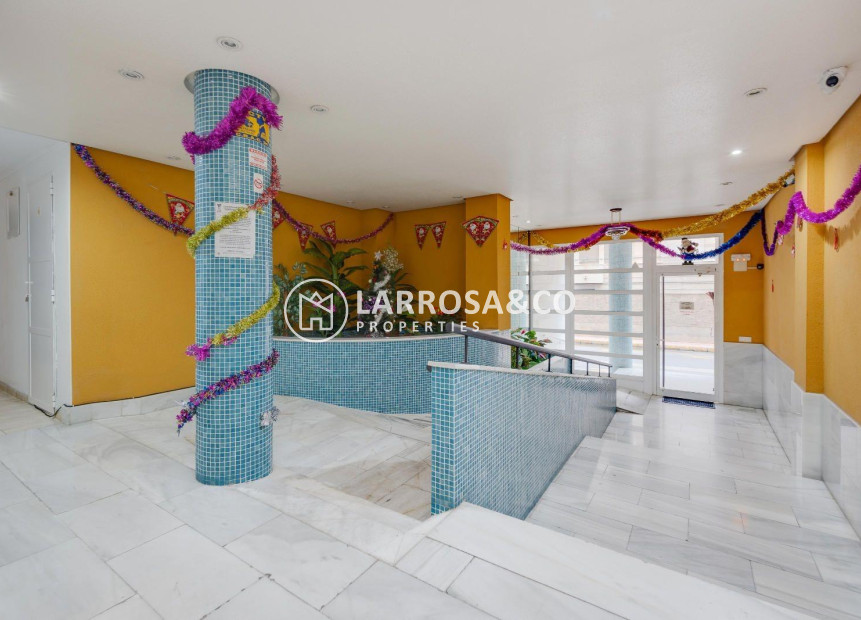 Resale - Apartment - Torrevieja - Centro