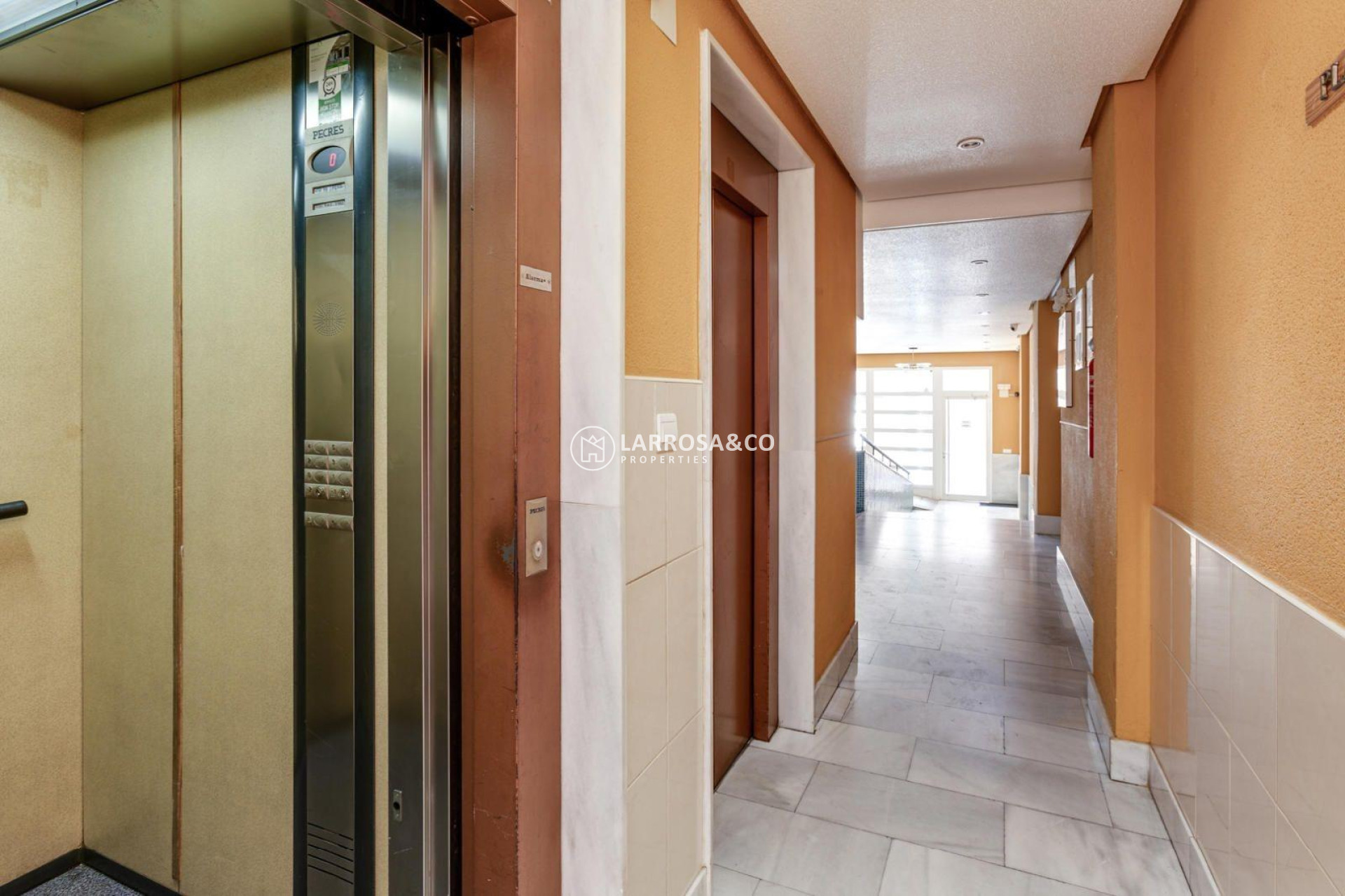 Resale - Apartment - Torrevieja - Centro