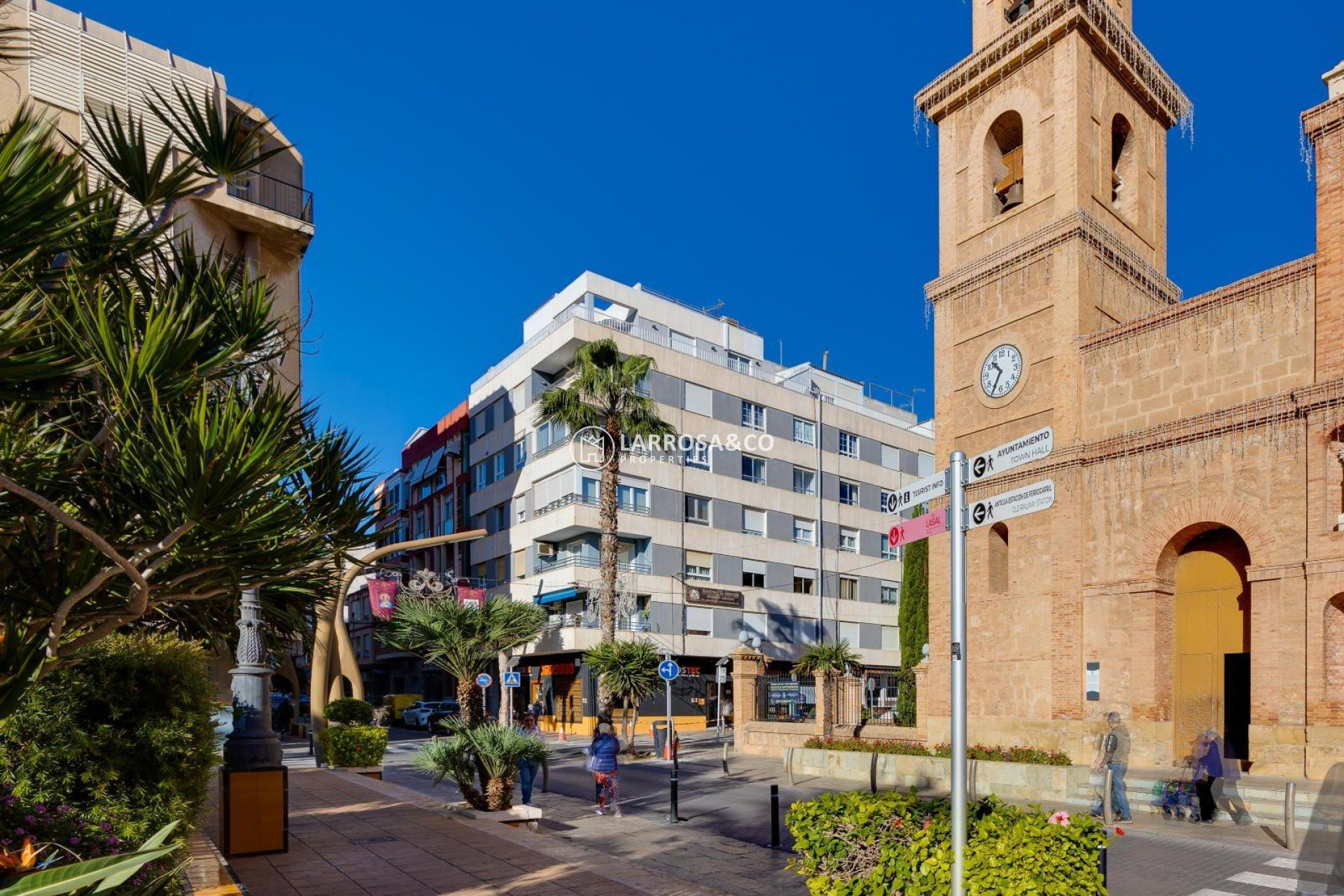 Resale - Apartment - Torrevieja - Centro