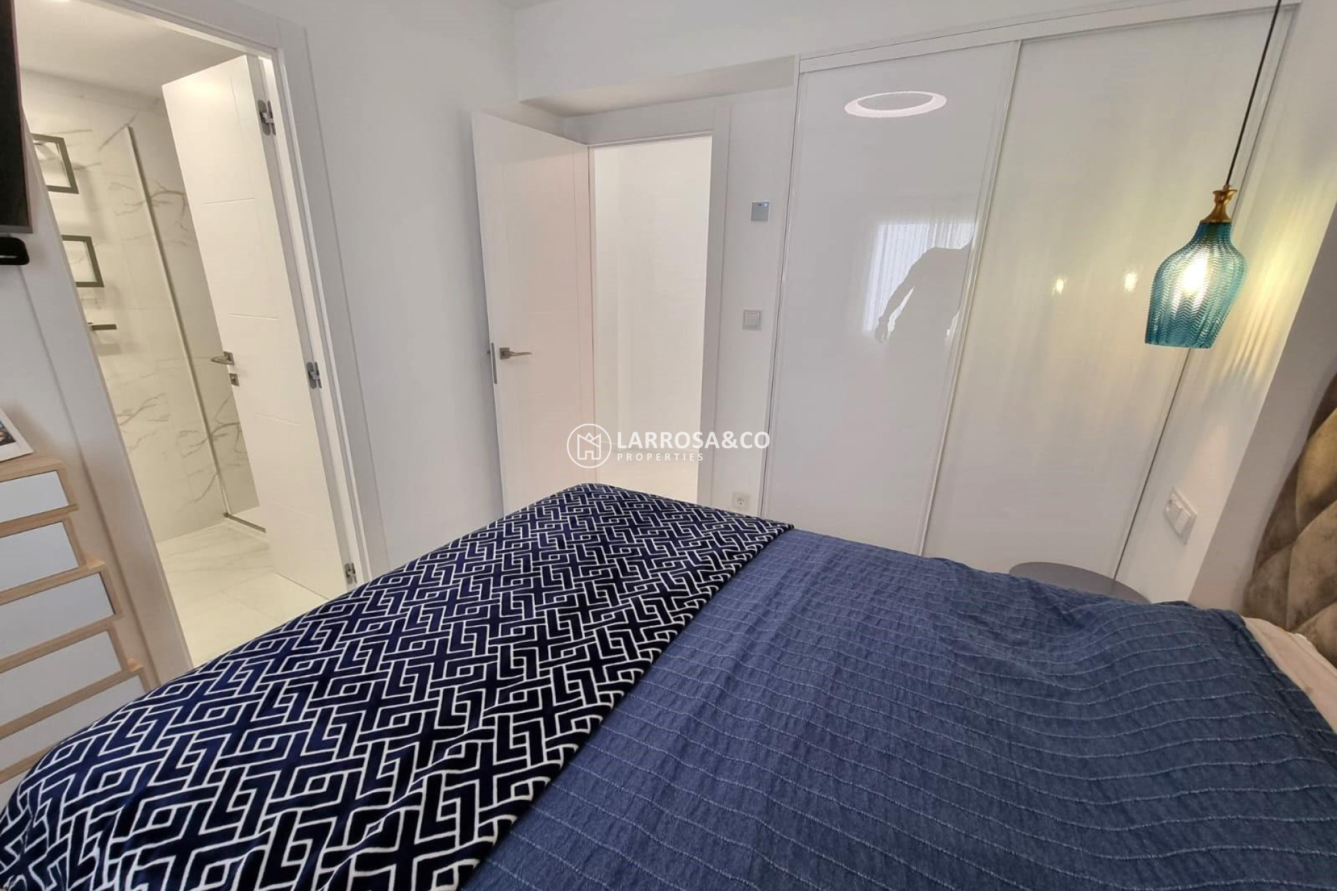 Resale - Apartment - Torrevieja - Centro