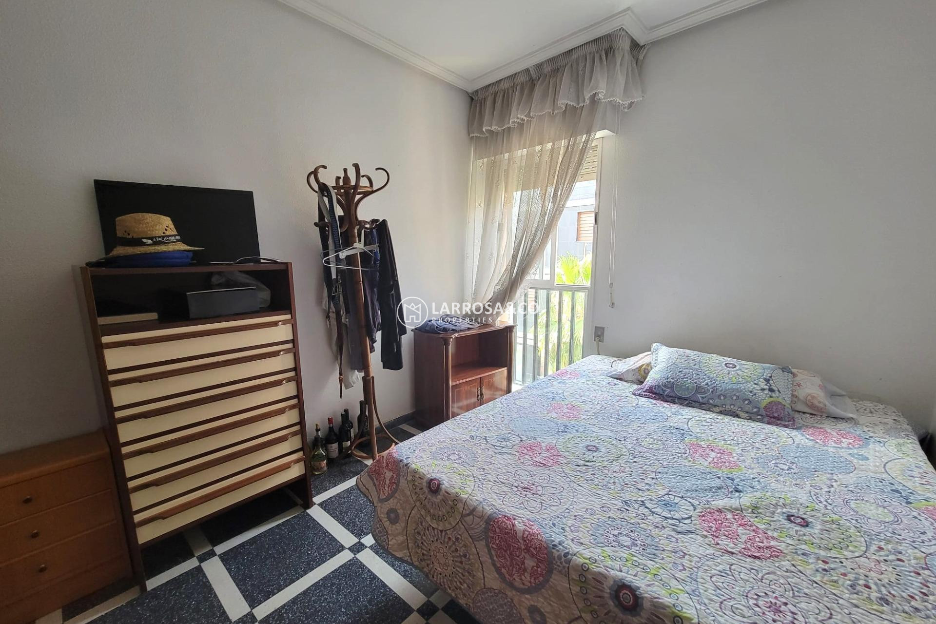 Resale - Apartment - Torrevieja - Centro